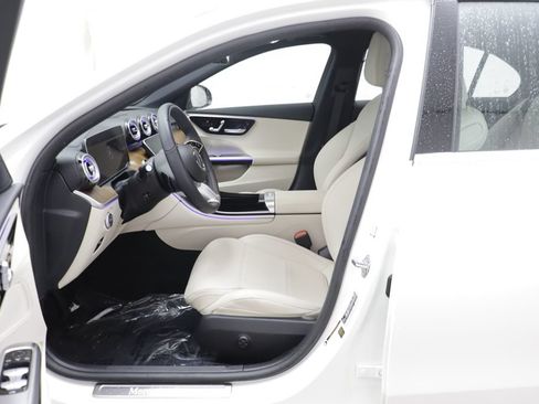 Used 2023 Mercedes-Benz C 300 4MATIC Sedan image 5