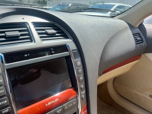 Used 2011 Lexus ES 350 FWD image 17