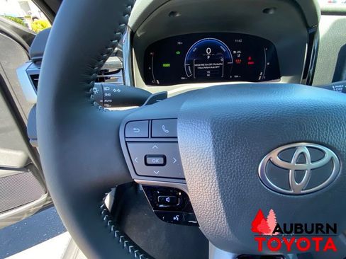 New 2026 Toyota Camry SE FWD image 31