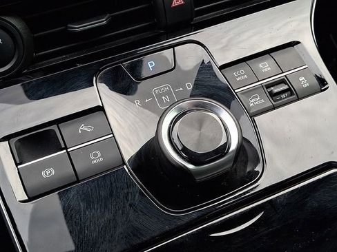 Used 2023 Toyota bZ4X Limited image 18