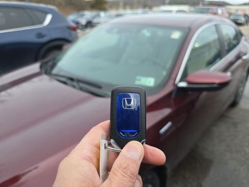 Used 2019 Honda Insight Touring image 29