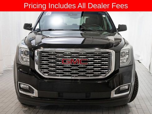 Used 2019 GMC Yukon Denali w/ Denali Ultimate Package AWD/4WD image 2