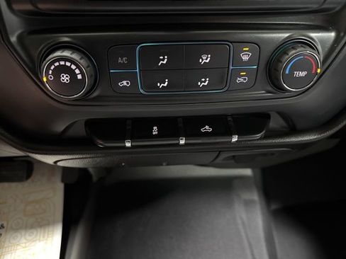 Used 2018 Chevrolet Silverado 1500 W/T w/ Trailering Package image 17