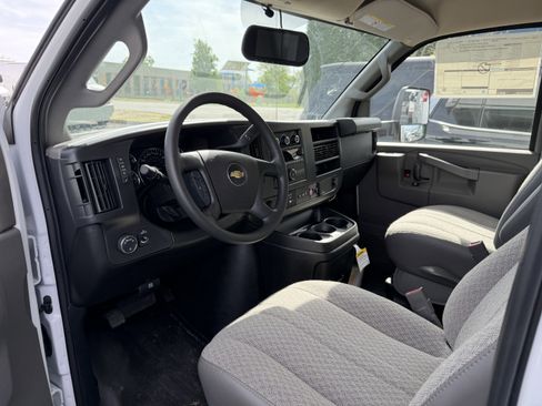 New 2026 Chevrolet Express 4500 w/ Power Convenience Package RWD image 12
