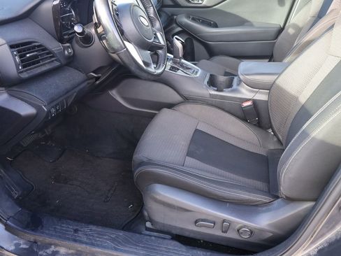 Used 2021 Subaru Outback Premium image 4