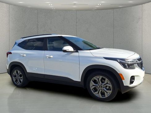 Used 2024 Kia Seltos S FWD image 3