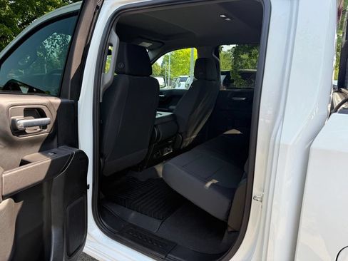 Used 2020 Chevrolet Silverado 1500 Custom Trail Boss w/ Custom Convenience Package AWD/4WD image 11