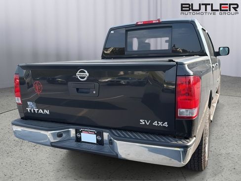 Used 2013 Nissan Titan SV AWD/4WD image 5