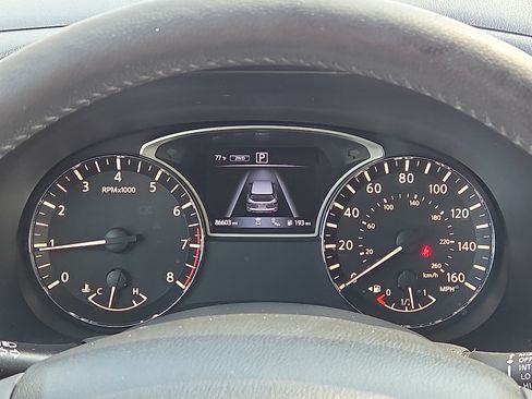 Used 2019 Nissan Pathfinder SL AWD/4WD image 23