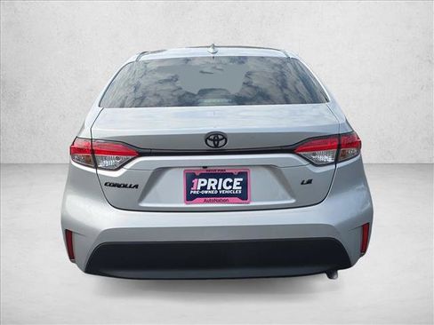 Used 2025 Toyota Corolla LE FWD image 6