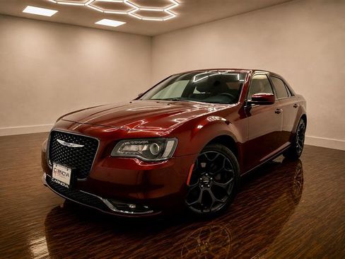 Used 2019 Chrysler 300 S RWD image 29