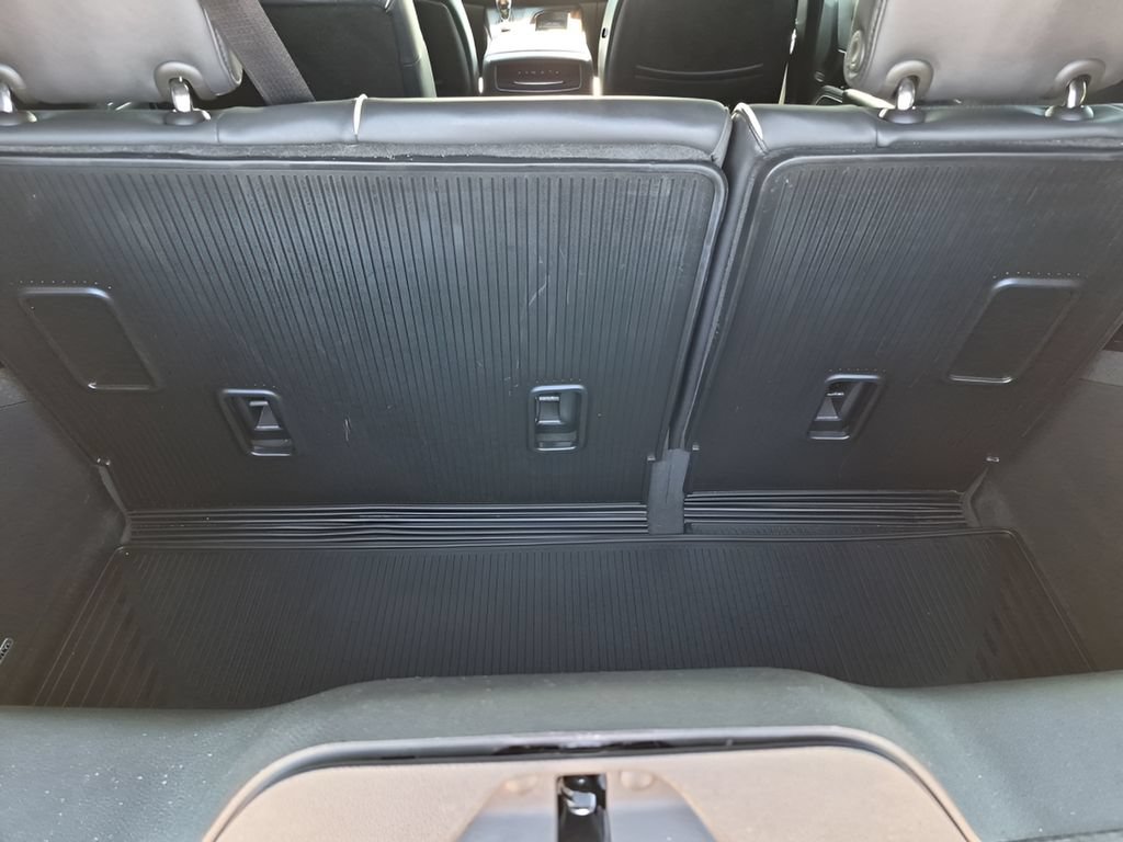Used 2022 Cadillac Escalade Premium Luxury w/ Performance Package RWD image 54