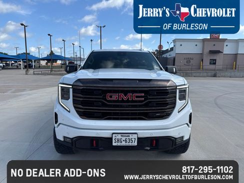Used 2022 GMC Sierra 1500 AT4X AWD/4WD image 2
