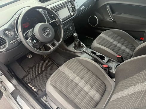 Used 2012 Volkswagen Beetle 2.0T image 18