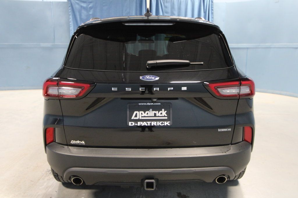 Used 2025 Ford Escape ST-Line Select w/ Class II Trailer Tow Package AWD/4WD image 27
