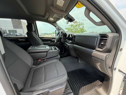 Used 2025 Chevrolet Silverado 2500 LT w/ Convenience Package AWD/4WD image 22