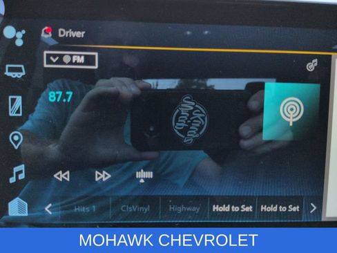 Used 2022 Chevrolet Silverado 1500 RST w/ Z71 Off-Road Package AWD/4WD image 13