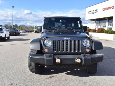 Used 2017 Jeep Wrangler Unlimited Sport w/ Quick Order Package 24S image 4