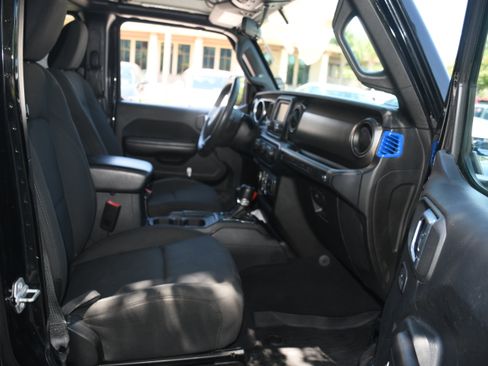 Used 2019 Jeep Wrangler Unlimited Sport S AWD/4WD image 21