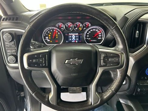 Used 2019 Chevrolet Silverado 1500 LT Trail Boss AWD/4WD image 18