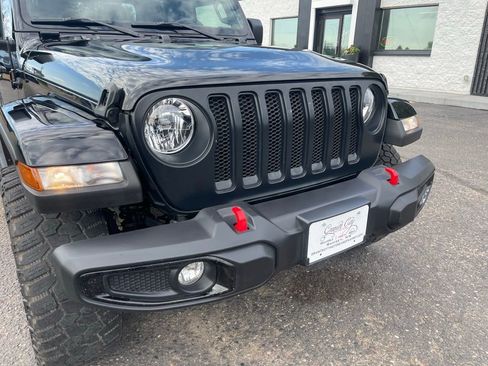 Used 2021 Jeep Gladiator Overland w/ Cold Weather Group AWD/4WD image 13