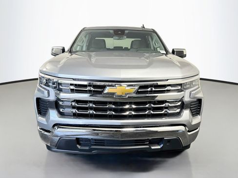 Used 2025 Chevrolet Silverado 1500 LT RWD image 2