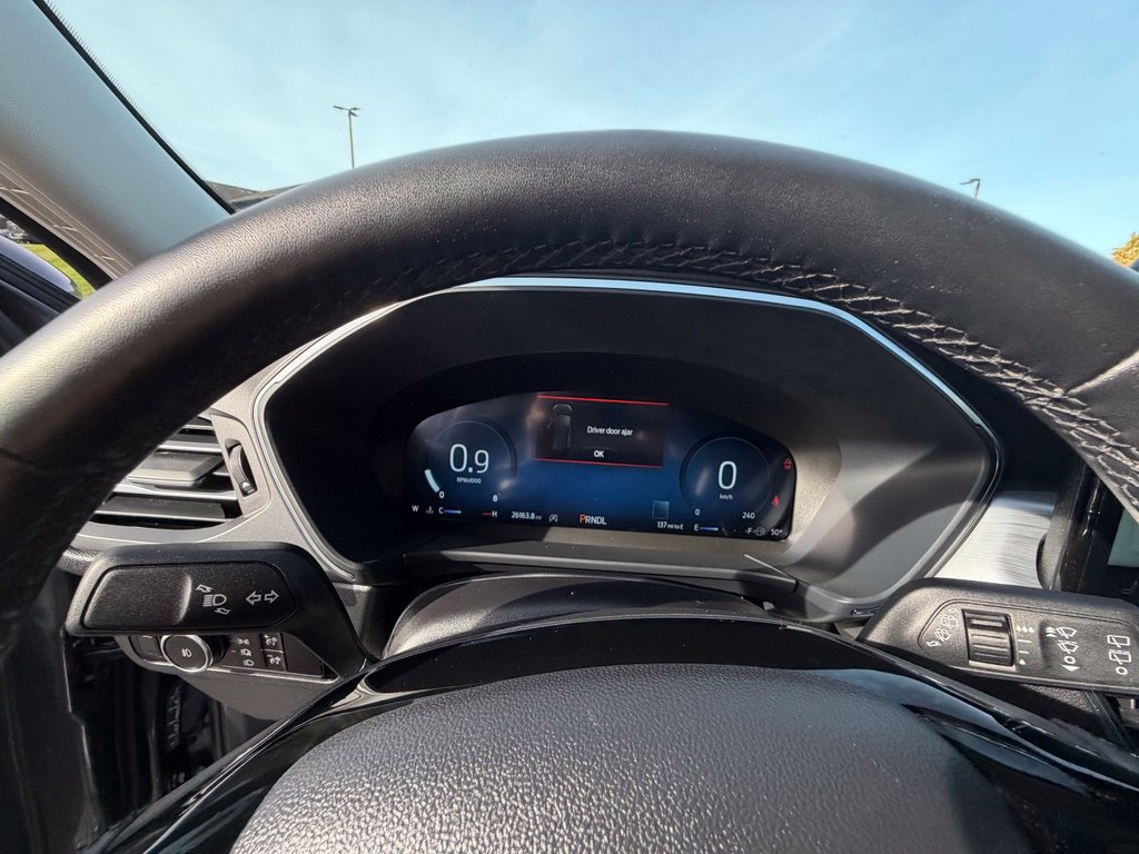 Certified 2025 Ford Escape Platinum AWD/4WD image 25