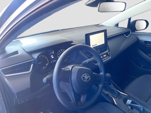 Used 2023 Toyota Corolla LE FWD image 9