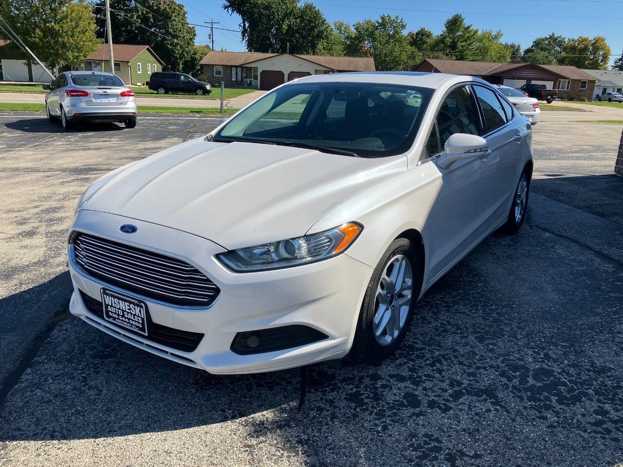 Used 2015 Ford Fusion SE FWD image 7