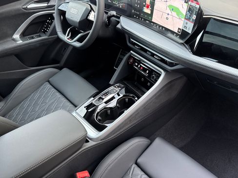 New 2025 Audi SQ5 Premium Plus image 13