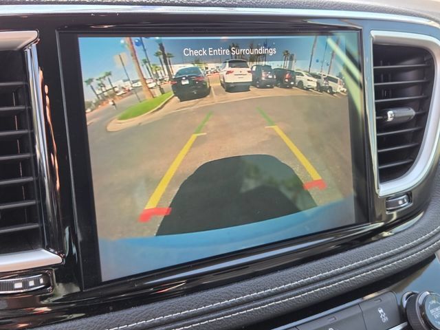 Used 2024 Chrysler Pacifica Limited FWD image 22
