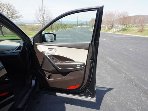 Used 2017 Hyundai Santa Fe Sport image 22