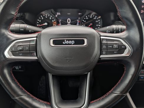 Used 2022 Jeep Compass Trailhawk w/ Trailhawk Convenience Group AWD/4WD image 25