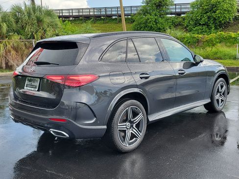 Used 2024 Mercedes-Benz GLC 300 image 3
