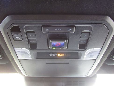 Certified 2025 Toyota 4Runner TRD Off-Road Premium image 29