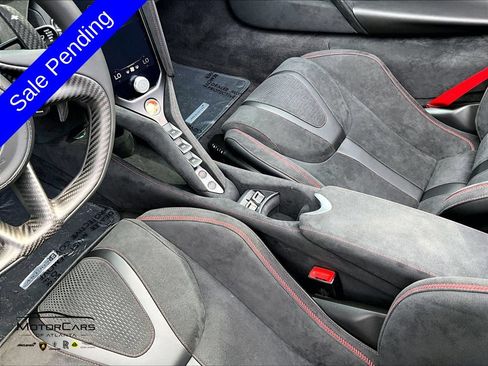 Used 2027 McLaren 750S Spider RWD image 17