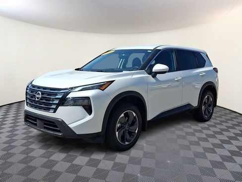 Certified 2026 Nissan Rogue SV FWD image 3