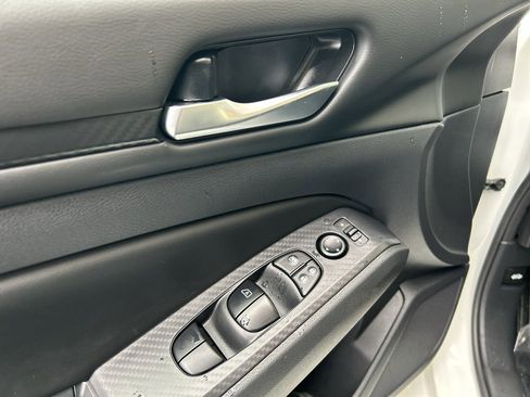 Used 2024 Nissan Altima 2.5 SV w/ SV Premium Package image 18