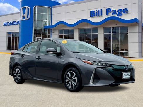 Used 2019 Toyota Prius Prime Premium image 1