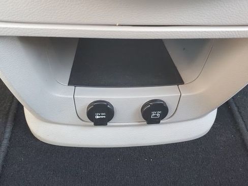 Used 2011 Chrysler Town & Country Touring image 29