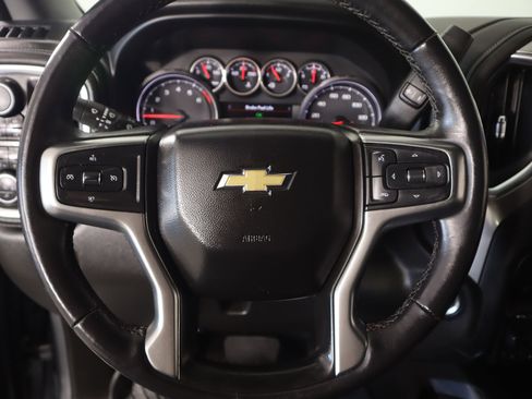 Used 2022 Chevrolet Silverado 1500 LTZ image 3