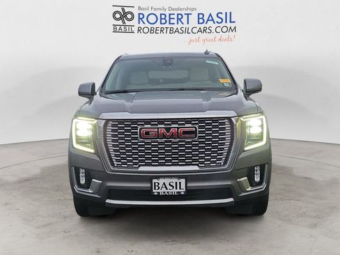 Used 2021 GMC Yukon Denali w/ Denali Premium Package image 8