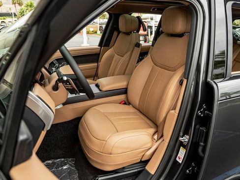 New 2026 Land Rover Range Rover SE AWD/4WD image 13
