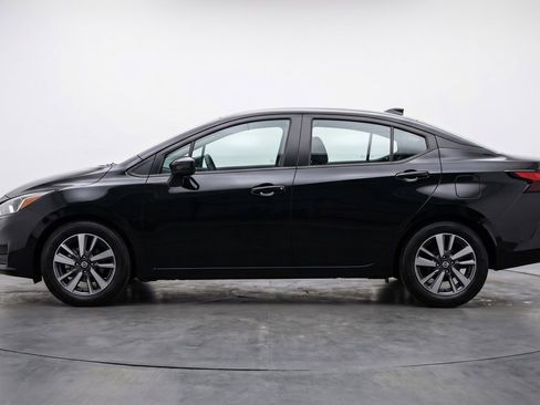 Used 2025 Nissan Versa SV FWD image 5