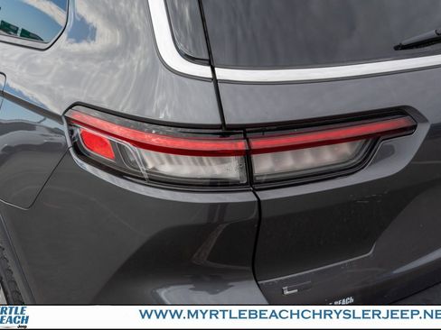 Certified 2021 Jeep Grand Cherokee L Limited image 11