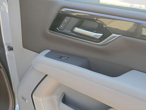 New 2026 GMC Yukon XL Elevation image 50