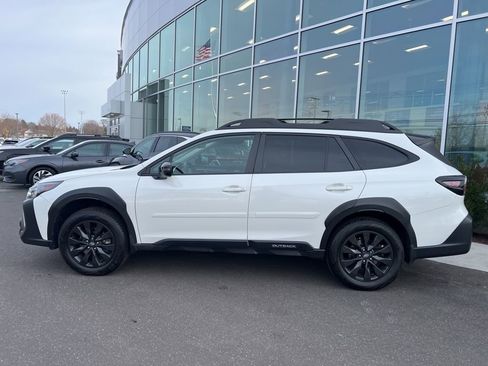 Used 2023 Subaru Outback Onyx Edition image 2