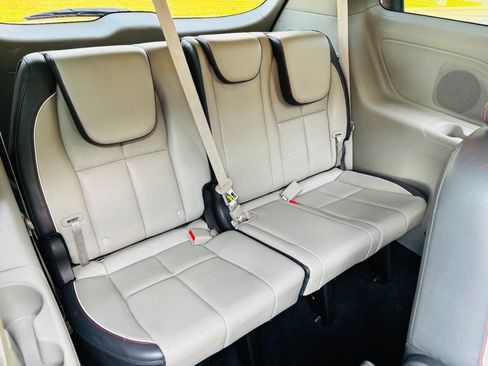 Used 2016 Kia Sedona LX w/ LX Essentials Premium Package image 17