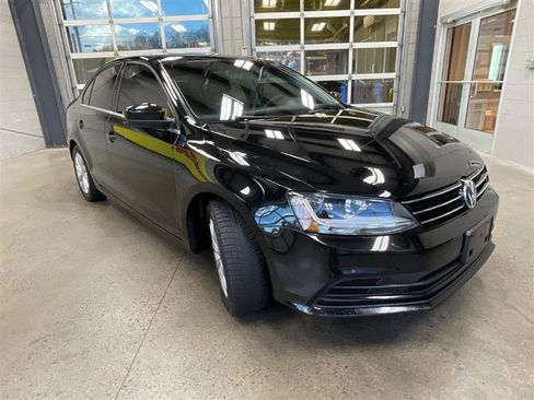 Used 2017 Volkswagen Jetta S image 7