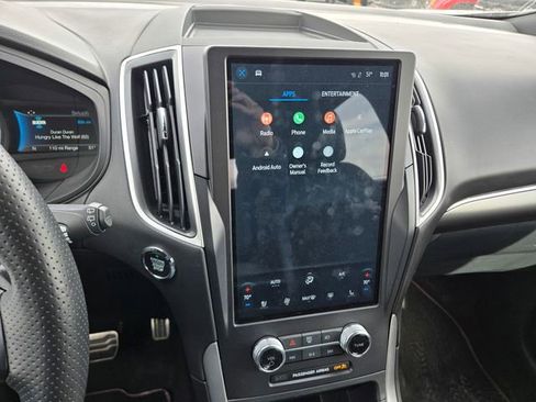 Used 2024 Ford Edge ST-Line w/ Class II Trailer Tow Package AWD/4WD image 8
